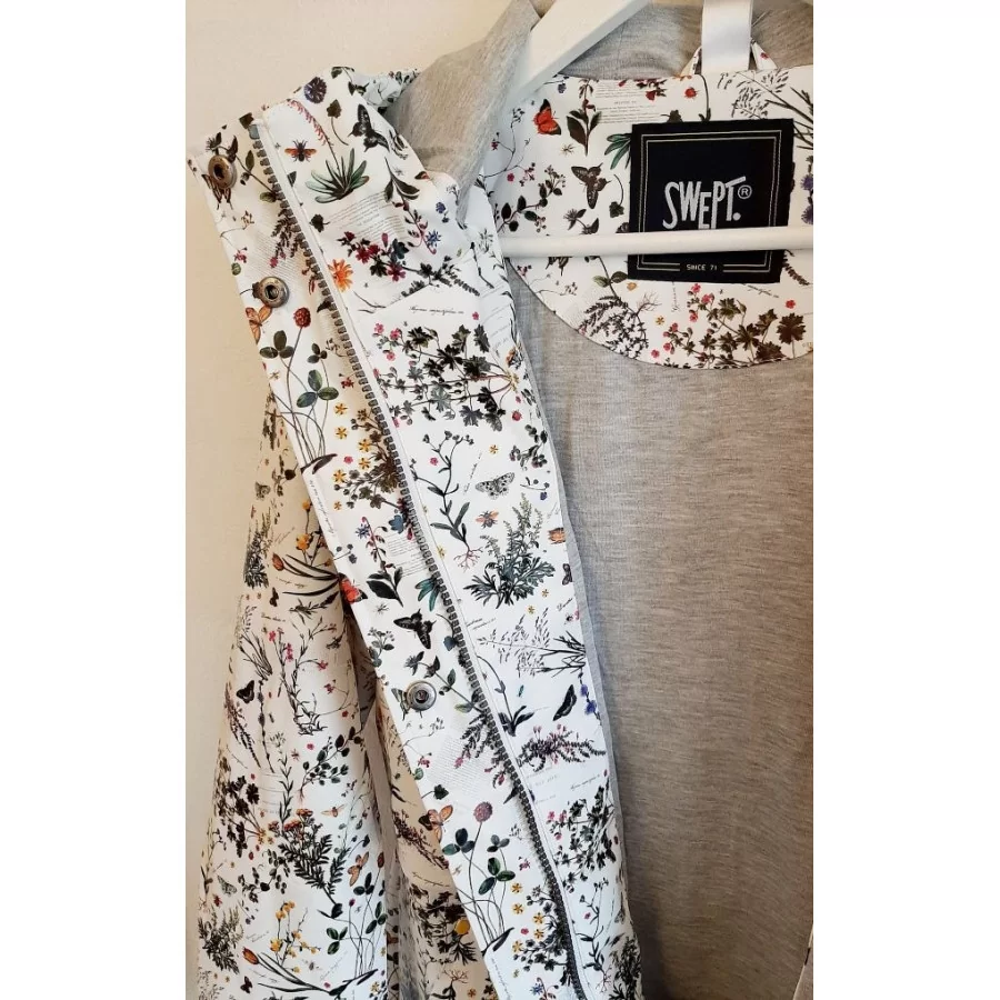 DANWEAR "Swept 24300” elegant A-shaped Ladies Raincoat