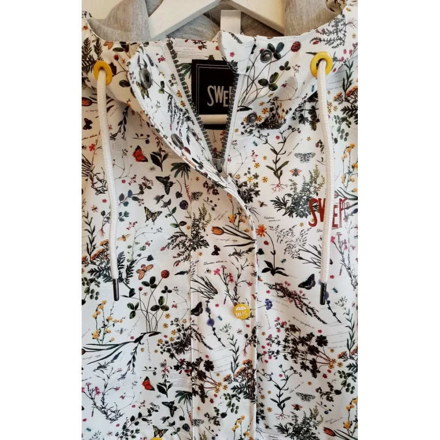 DANWEAR "Swept 24300” elegant A-shaped Ladies Raincoat
