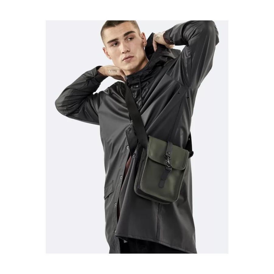 RAINS ”Flight Bag” BLACK + GREEN shoulder bag / cross-body bag w / strap (2 liters)