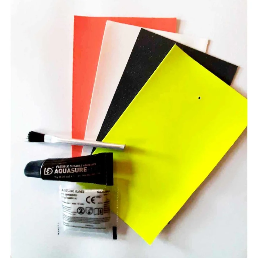 GRUNDENS "lapper & lim" reparationssæt til PVC-regntøj (gummitøj). 4 farver + AquaSure lim